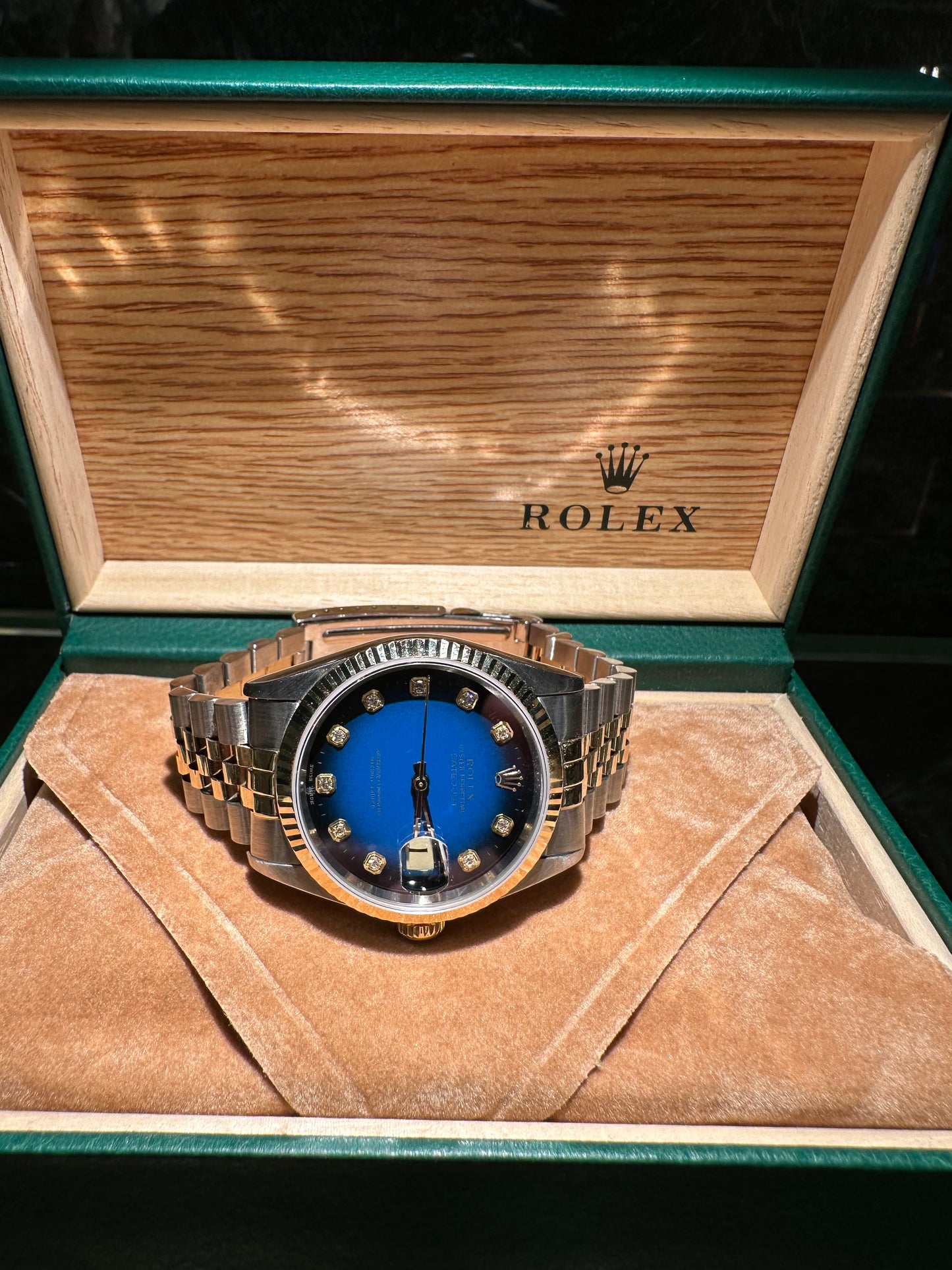 Rolex Datejust 36 16233 – Blue Vignette Diamond Dial
