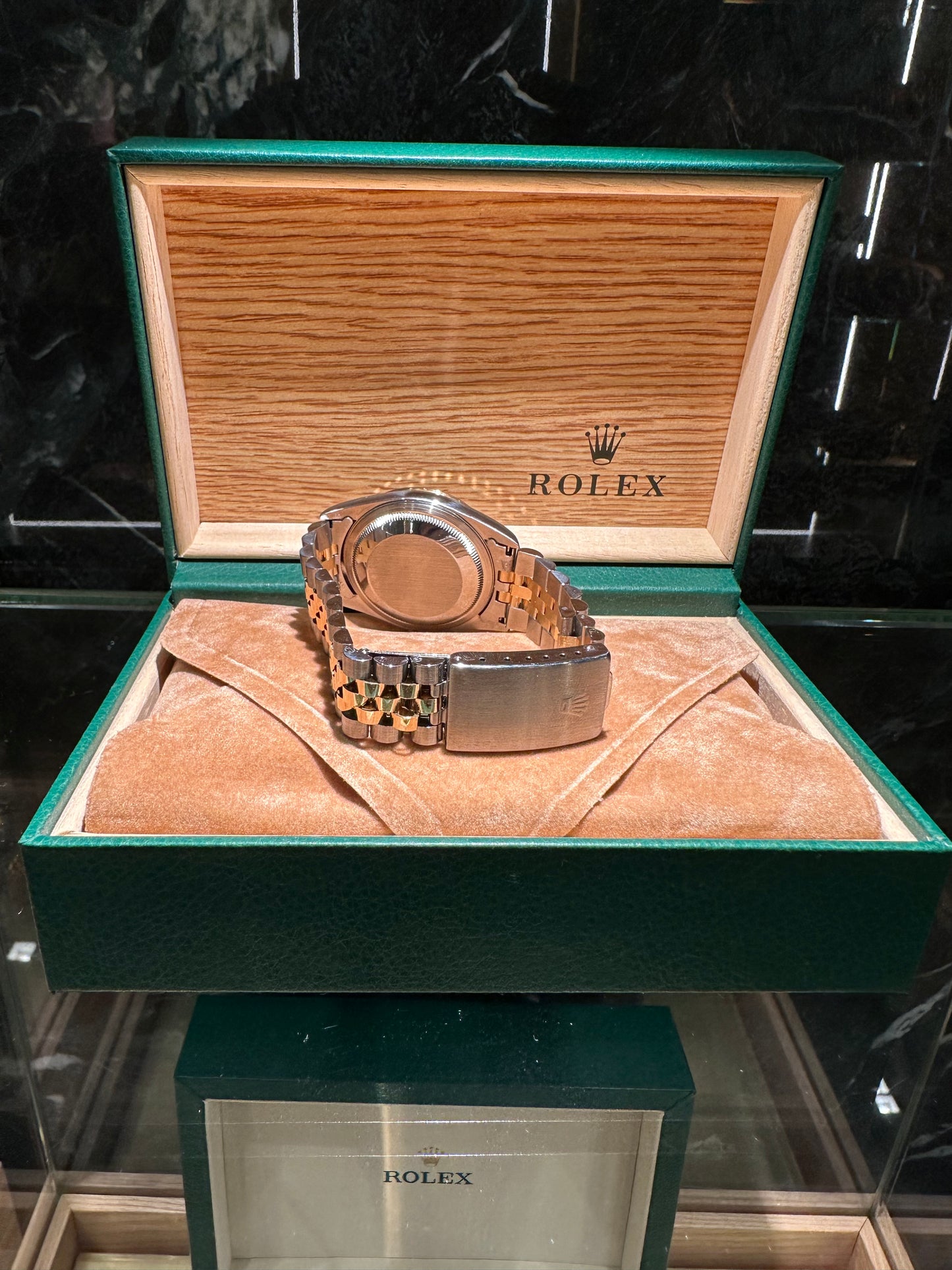 Rolex Datejust 36 16233 – Blue Vignette Diamond Dial