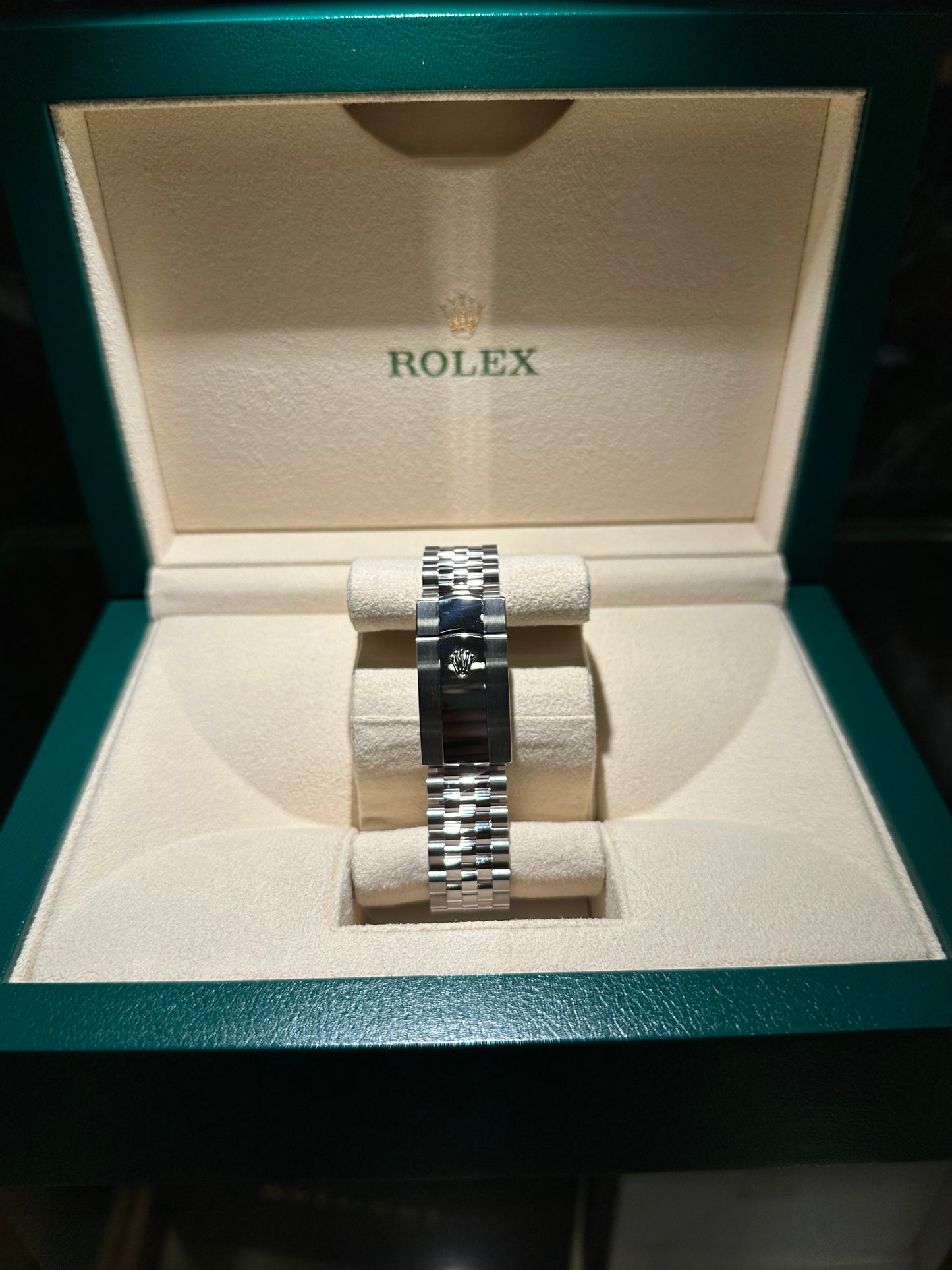 ๐๐๐๐๐ ๐๐๐ญ๐๐ฃ๐ฎ๐ฌ๐ญ ๐๐ 126300 blu