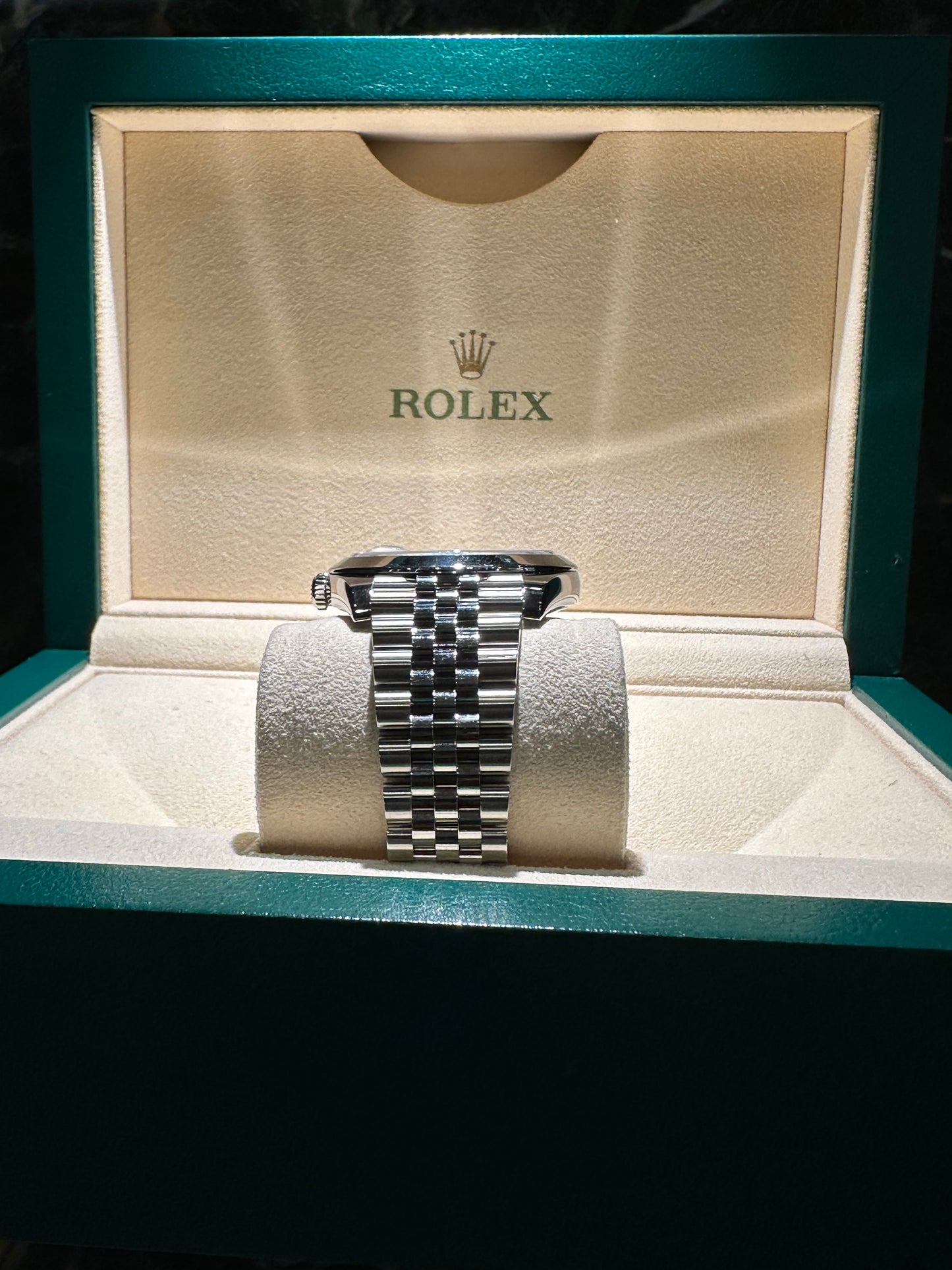 ๐๐๐๐๐ ๐๐๐ญ๐๐ฃ๐ฎ๐ฌ๐ญ ๐๐ argentรจ 126300