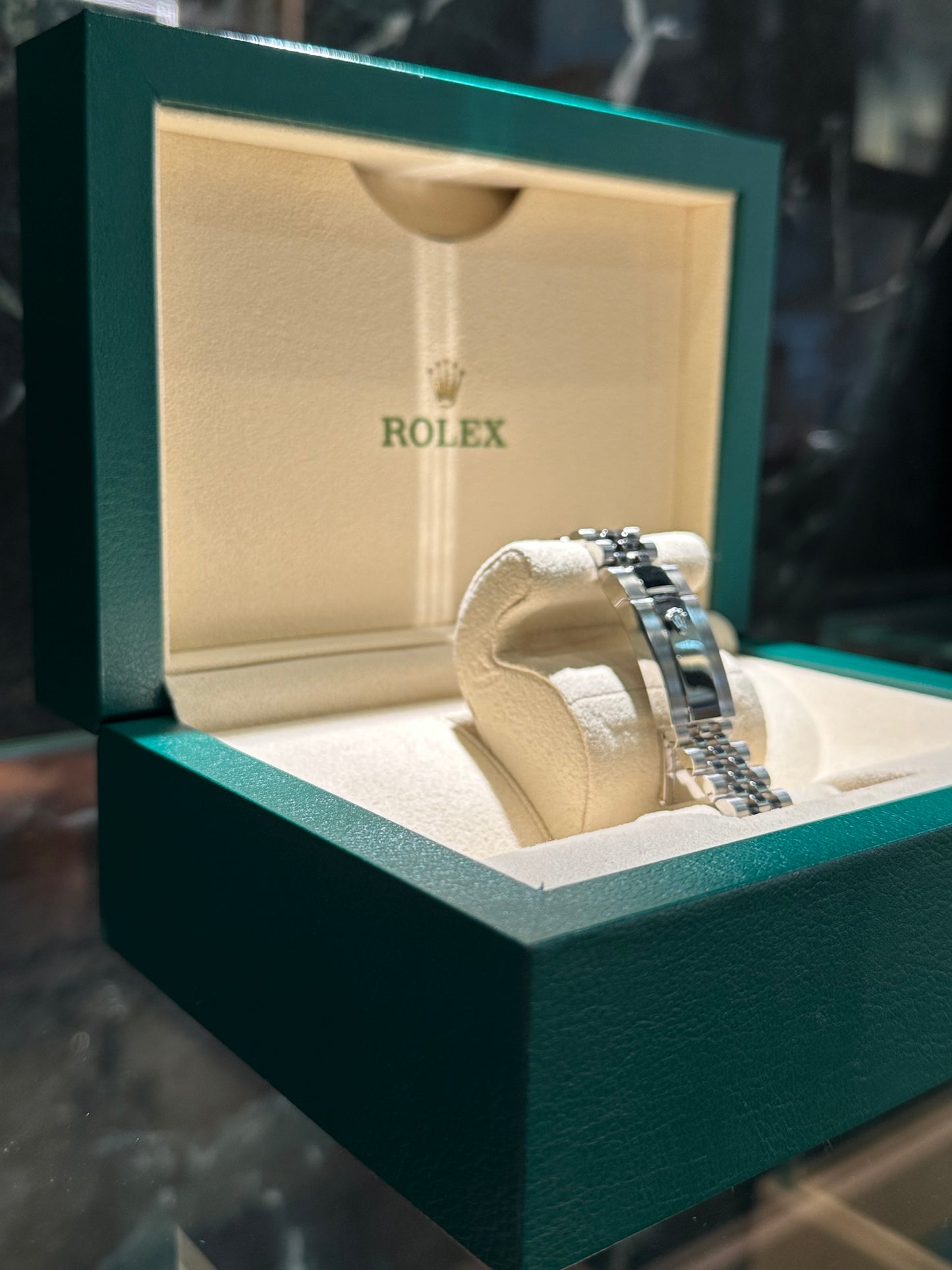 ๐๐๐๐๐ ๐๐๐ญ๐๐ฃ๐ฎ๐ฌ๐ญ ๐๐ VERDE MENTA