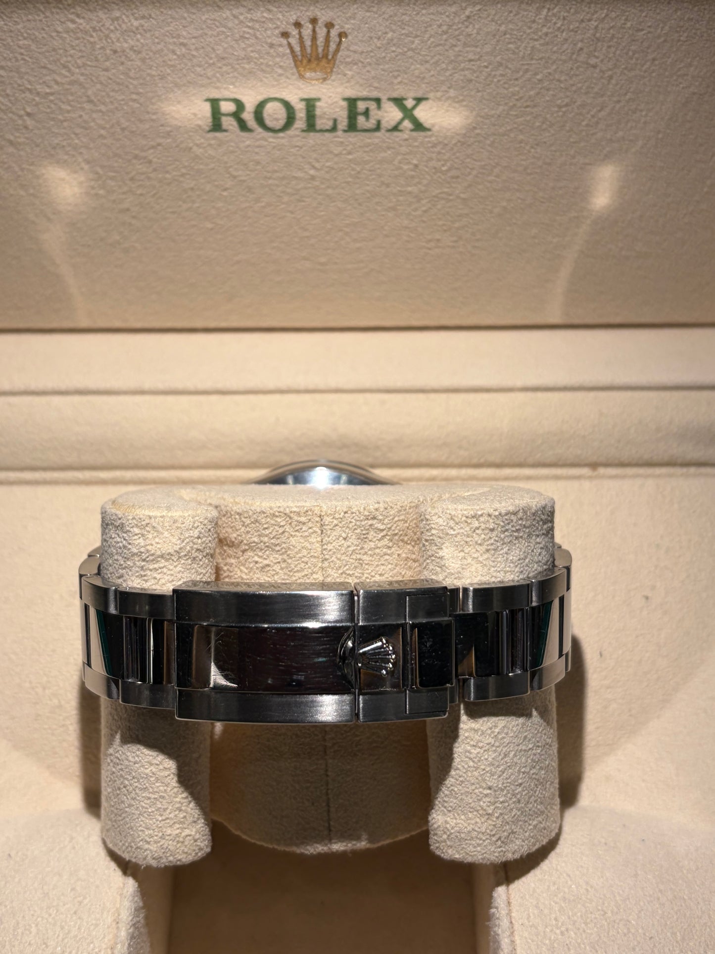 πππππ ππ¨π¬π¦π¨π π«ππ©π‘ πππ²ππ¨π§π 116520 nero Chroma Light