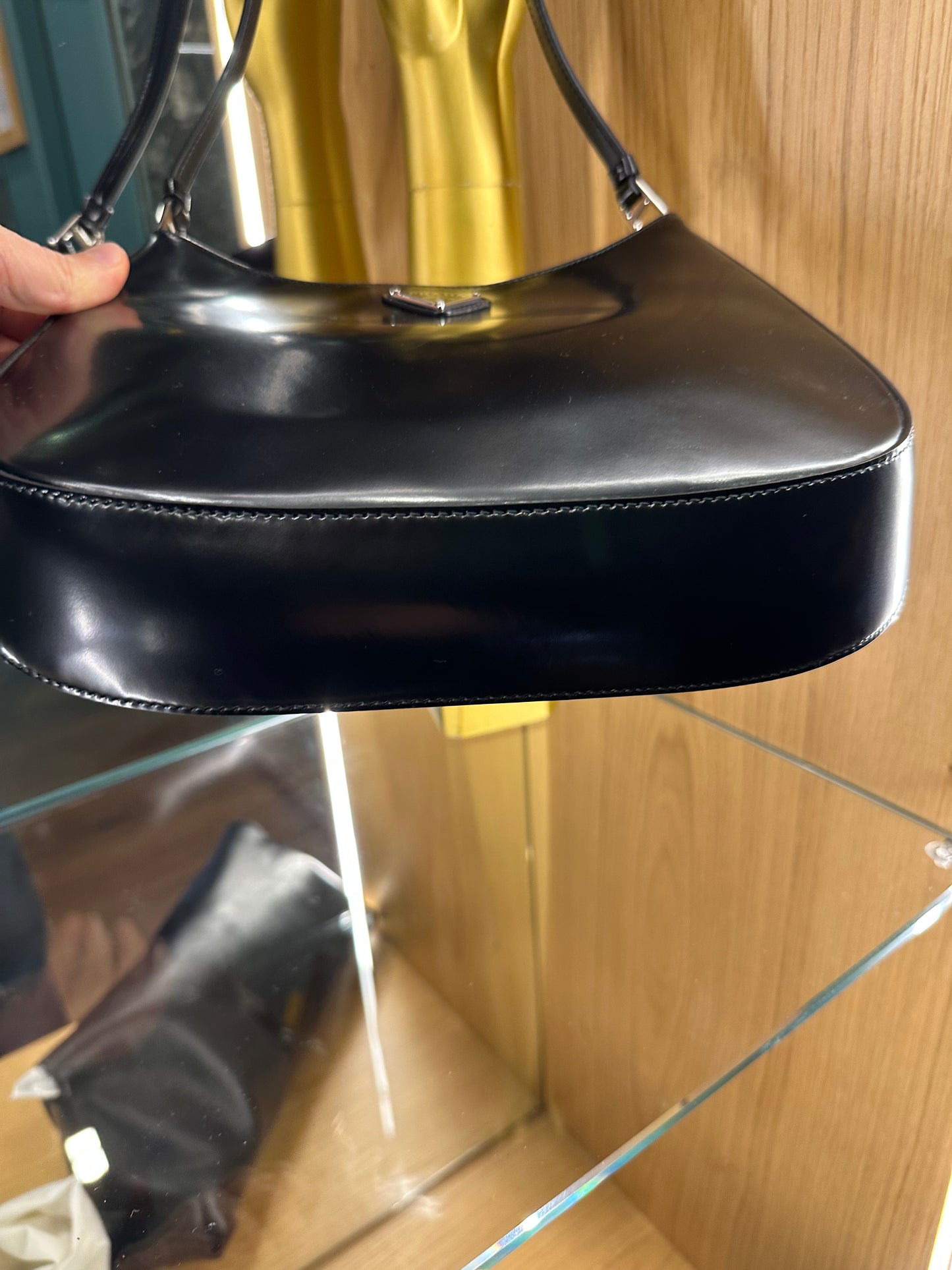 BORSA PRADA CLEO A SPALLA PELLE LUCIDA NERA