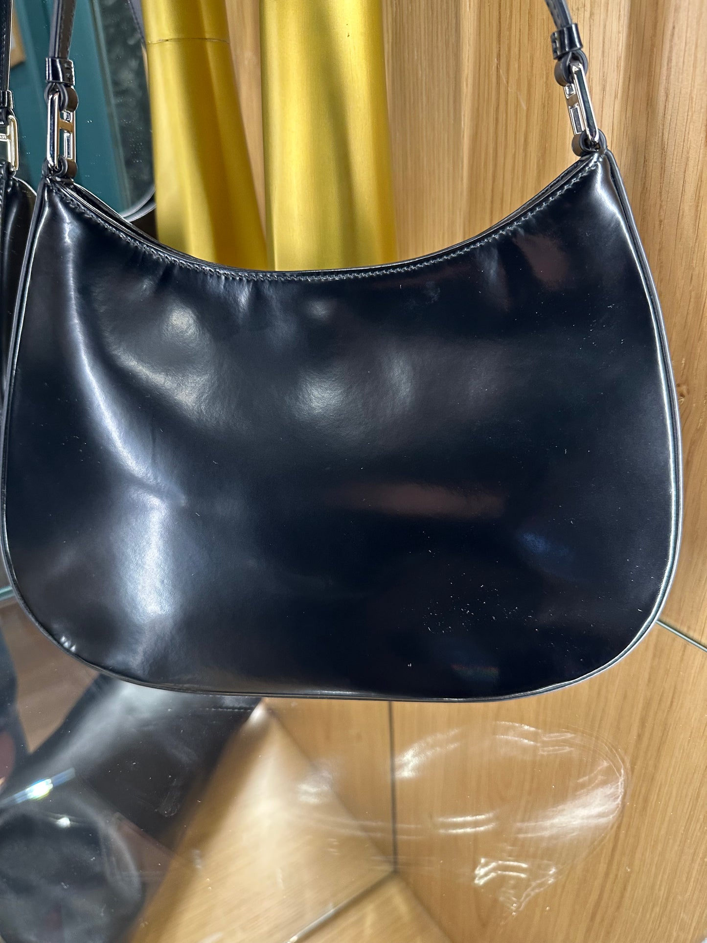 BORSA PRADA CLEO A SPALLA PELLE LUCIDA NERA