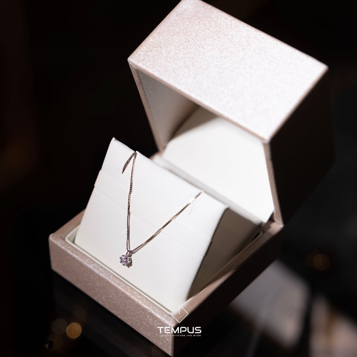 COLLANA DIAMANTIA ORO BIANCO E DIAMANTI NATURALI