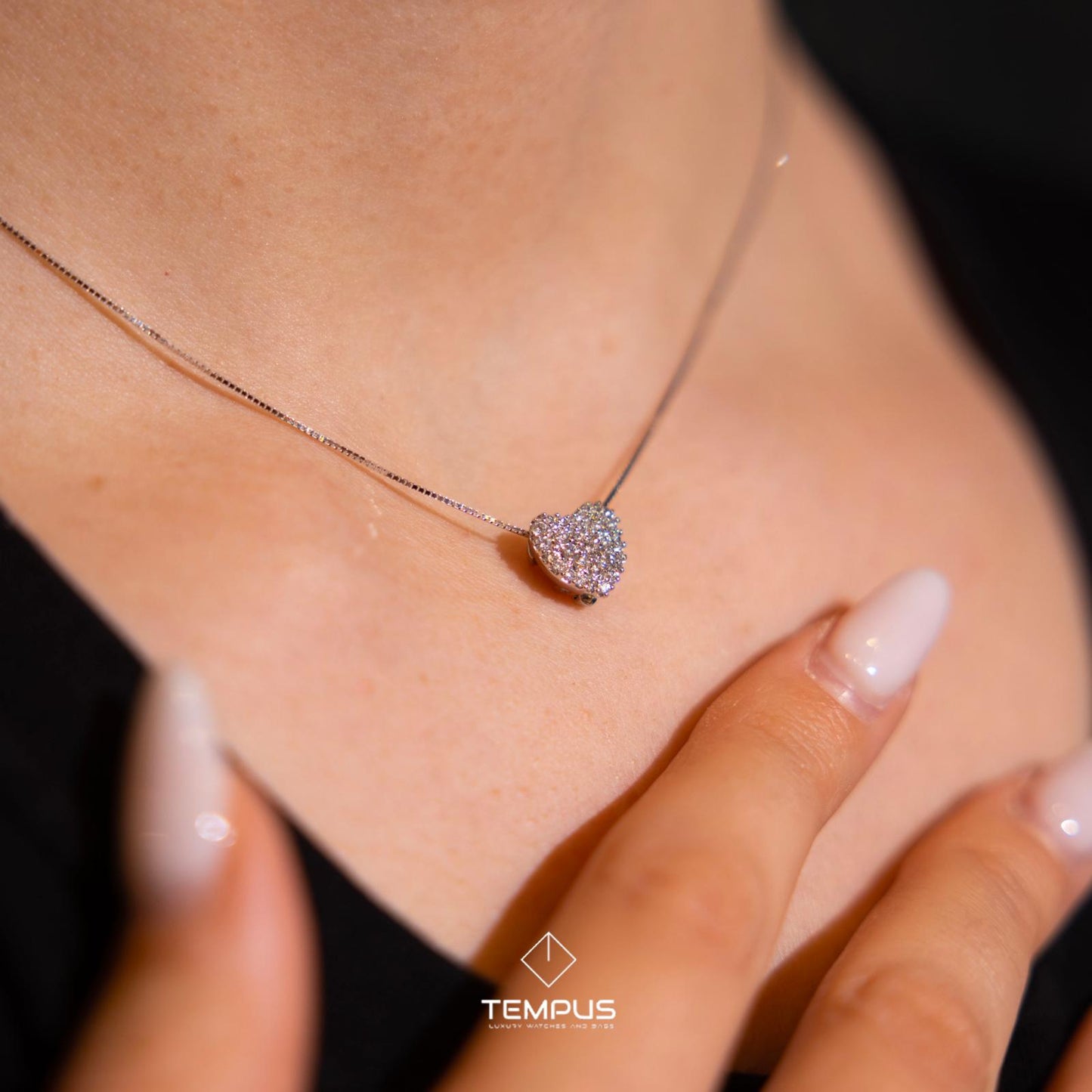 Collana π«π°π¨π΄π¨π΅π»π°π¨