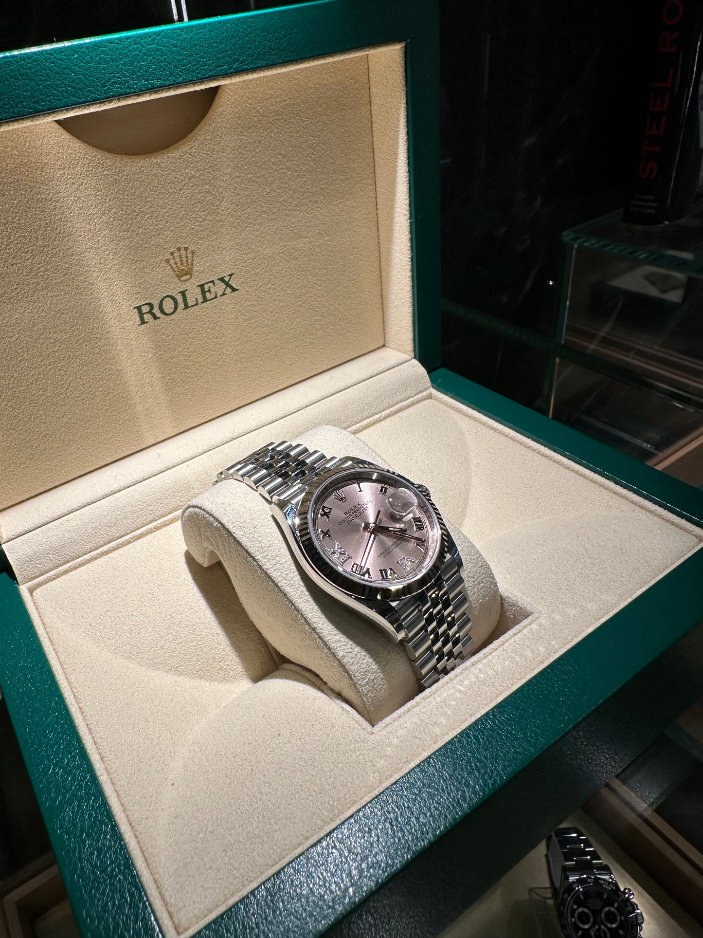 𝐑𝐎𝐋𝐄𝐗 𝐃𝐚𝐭𝐚𝐣𝐮𝐬𝐭 𝟑𝟔 126234 Pink brill