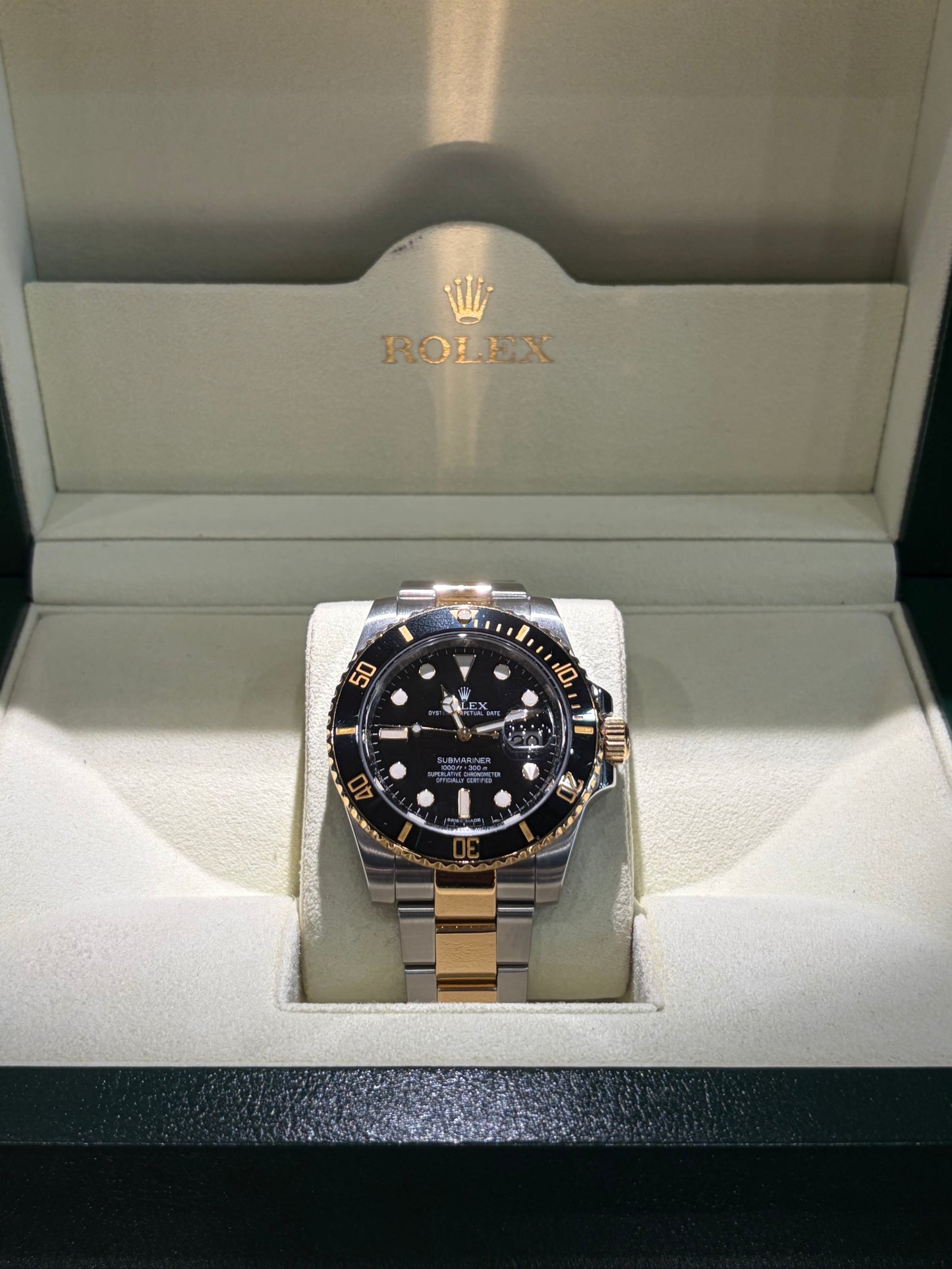 𝐑𝐎𝐋𝐄𝐗 𝐒𝐮𝐛𝐦𝐚𝐫𝐢𝐧𝐞𝐫 116613LN