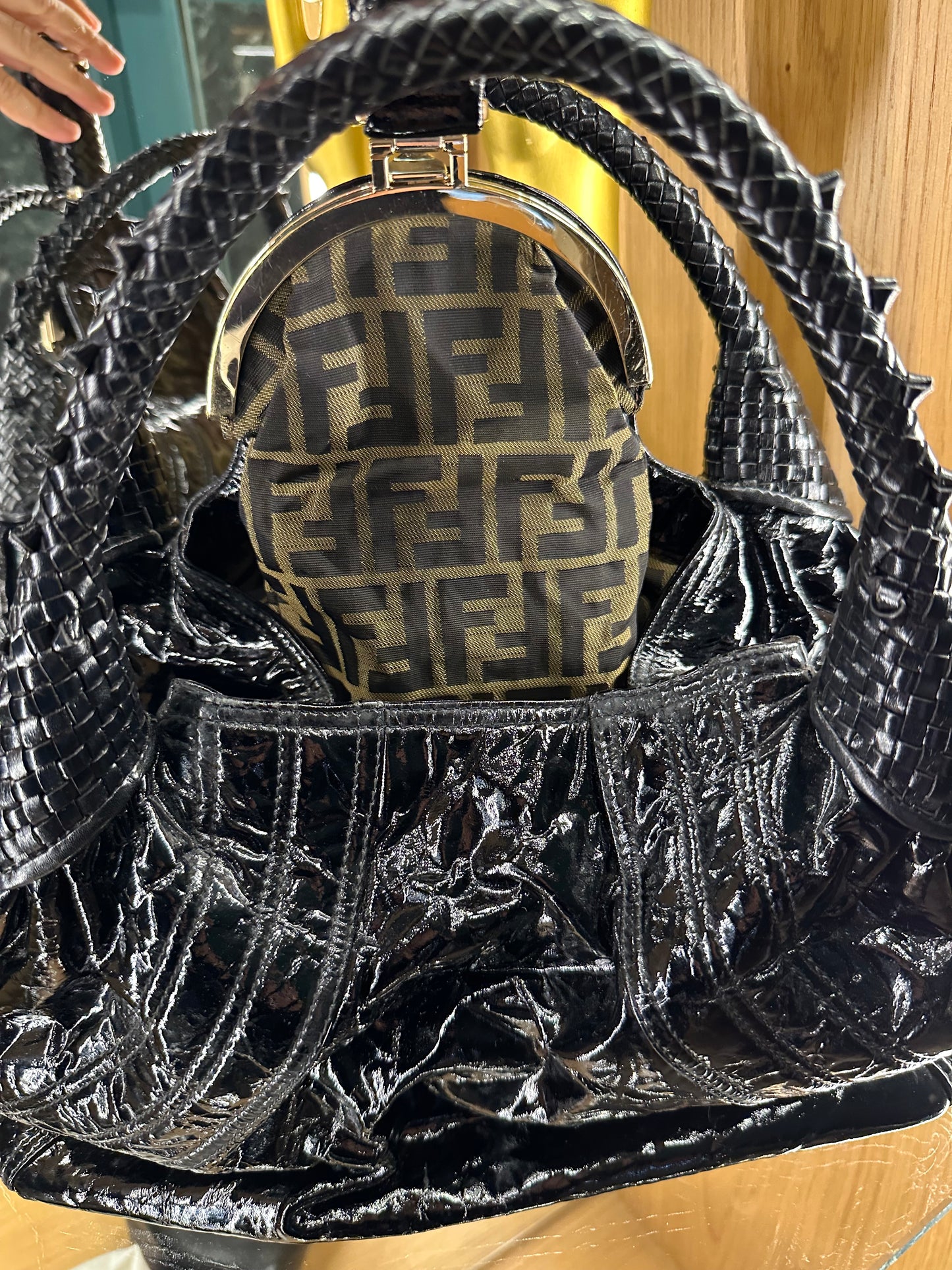 BORSA SPY FENDI IN PELLE LUCIDA